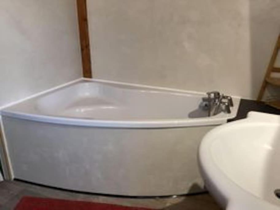 Le Gite De La Fontaine Chiddes 外观 照片